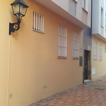 Beach Centre 2 Bedroom Hc *